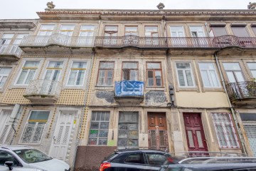 Building in Bonfim