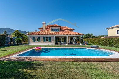 House 5 Bedrooms in S.Maria e S.Miguel, S.Martinho, S.Pedro Penaferrim