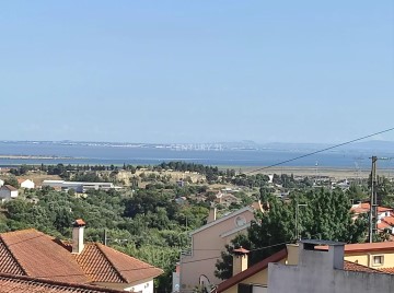 Terreno em Alverca do Ribatejo e Sobralinho