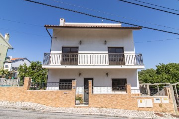 House 7 Bedrooms in Santa Iria de Azoia, São João da Talha e Bobadela