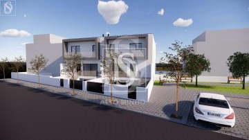 House 4 Bedrooms in Santa Maria Maior e Monserrate e Meadela