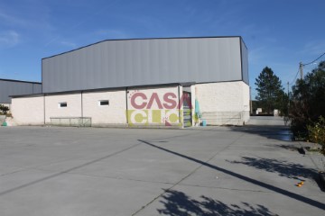 Industrial building / warehouse in Montalvo