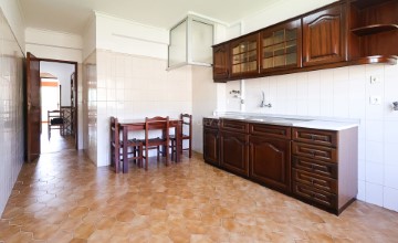 Apartment 3 Bedrooms in Mina de Água