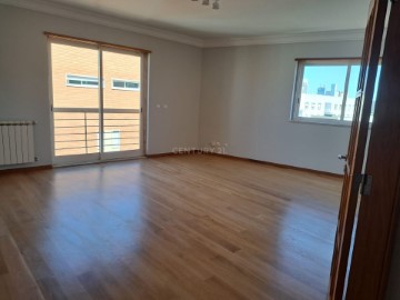 Apartment 2 Bedrooms in Parque das Nações