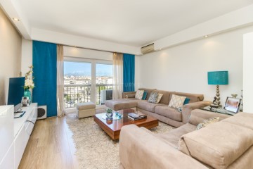 Apartment 4 Bedrooms in Benfica