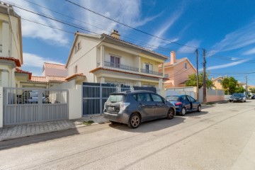 Maison 3 Chambres à Fernão Ferro