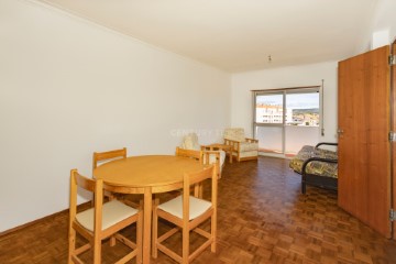 Apartment 2 Bedrooms in Bombarral e Vale Covo