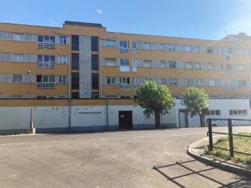 Apartment 3 Bedrooms in Saldaña