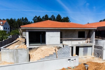 House 4 Bedrooms in Milagres