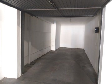 Garage in Leiria, Pousos, Barreira e Cortes