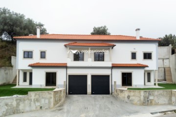 Maison 3 Chambres à Maceira