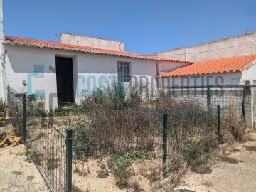 Quintas e casas rústicas em Vila do Bispo e Raposeira