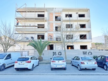 Apartamento Novo T3 C/ Varandas e garagem em Setúb