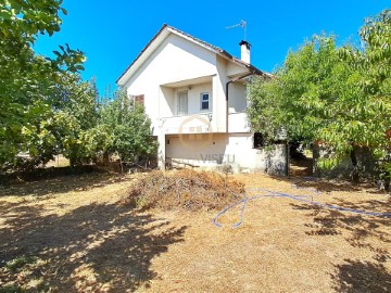 Maison 4 Chambres à Calde