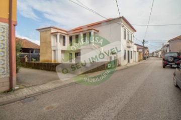 House 3 Bedrooms in Sepins e Bolho