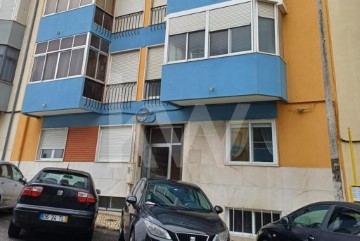 Apartment 2 Bedrooms in Queluz e Belas