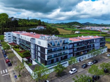 Piso 2 Habitaciones en Ponta Delgada (São Sebastião)