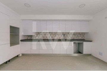 Apartamento 3 Quartos em Agualva e Mira-Sintra