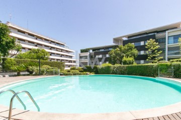 Apartment 3 Bedrooms in Cascais e Estoril