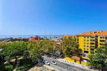 Apartment 3 Bedrooms in Cascais e Estoril