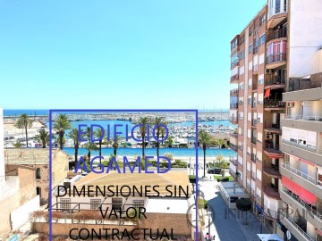 Apartment 3 Bedrooms in Torrevieja Centro