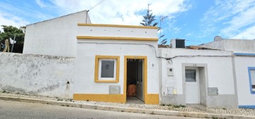 House  in Mexilhoeira Grande
