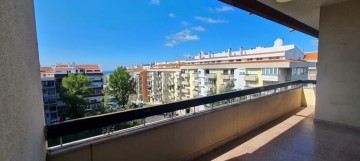 Apartment 3 Bedrooms in Oeiras e São Julião da Barra, Paço de Arcos e Caxias