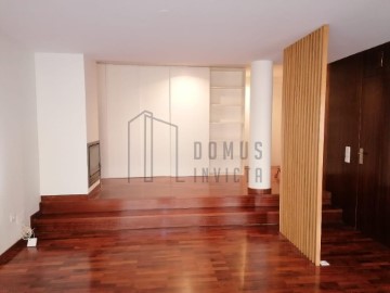 Apartment 3 Bedrooms in Aldoar, Foz do Douro e Nevogilde