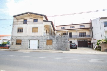 House 3 Bedrooms in Ribamar