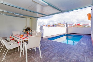 House 4 Bedrooms in Alcantarilha e Pêra