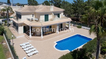 House 6 Bedrooms in Quarteira