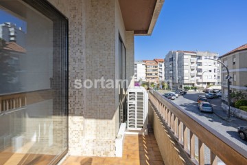 Apartment 3 Bedrooms in Cedofeita, Santo Ildefonso, Sé, Miragaia, São Nicolau e Vitória