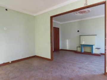 Apartment 5 Bedrooms in Torres Novas (São Pedro), Lapas e Ribeira Branca