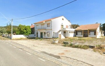 House 3 Bedrooms in Abrantes (São Vicente e São João) e Alferrarede