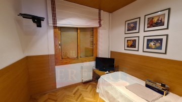 House 5 Bedrooms in Corbera de Llobregat