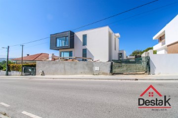 House 5 Bedrooms in Fragosela