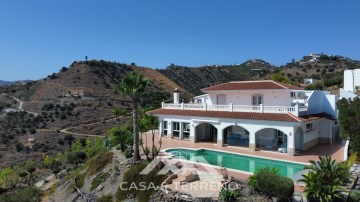 Maison 4 Chambres à Algarrobo