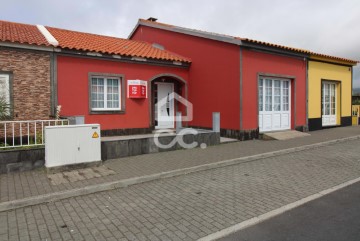 House 4 Bedrooms in Ribeira Seca