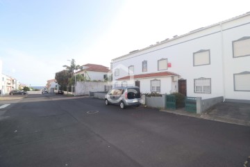Piso 3 Habitaciones en Ponta Delgada (São Pedro)