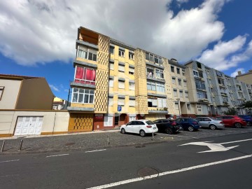 Appartement 2 Chambres à Ponta Delgada (São Pedro)