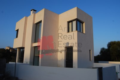 House 4 Bedrooms in Portocolom