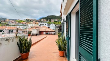 House 4 Bedrooms in Machico