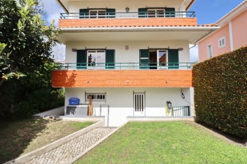 House 4 Bedrooms in Oeiras e São Julião da Barra, Paço de Arcos e Caxias