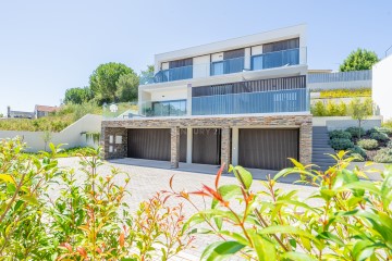 House 3 Bedrooms in Cascais e Estoril