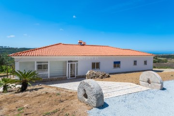 House 5 Bedrooms in Ericeira