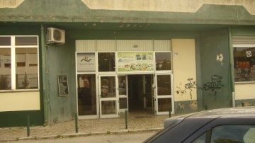 Locaux commerciaux à Charneca de Caparica e Sobreda