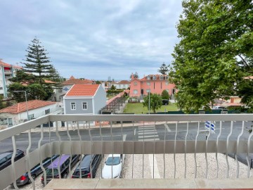 Apartment 3 Bedrooms in Carcavelos e Parede