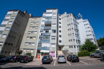 Apartamento 3 Quartos em Agualva e Mira-Sintra