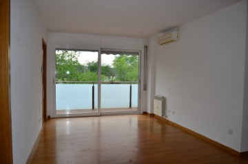 Apartment 3 Bedrooms in Can Pallàs