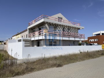 Maison 3 Chambres à Atouguia da Baleia